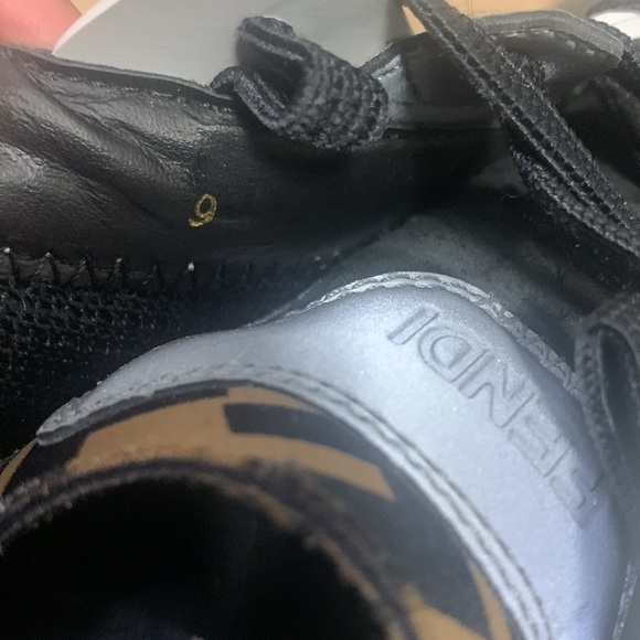 Fendi Flow sneakers - size US 9 - Picture 2 of 3